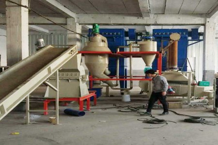 鼎硕机械可为用户量身定做各种规格型号的电路